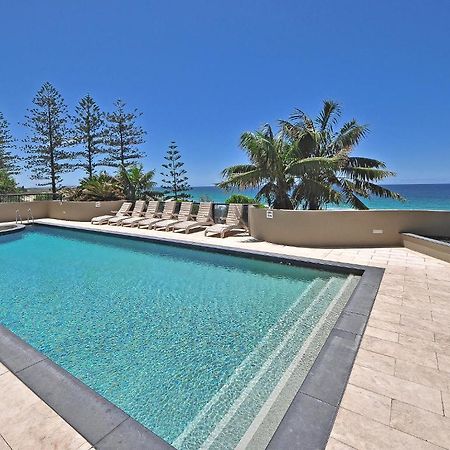 Clubb Coolum Beach Resort Sunshine Coast Esterno foto