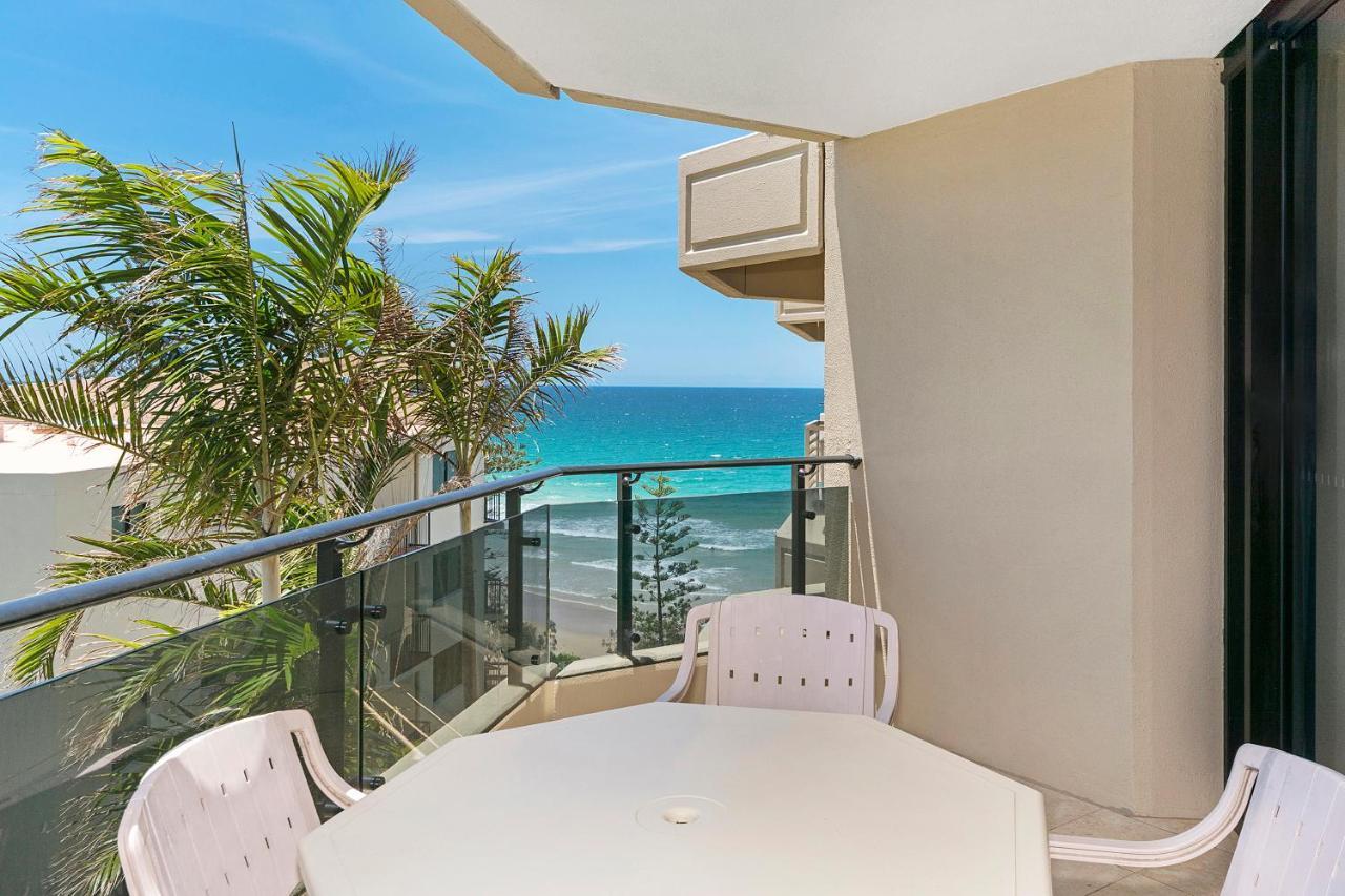 Clubb Coolum Beach Resort Sunshine Coast Esterno foto