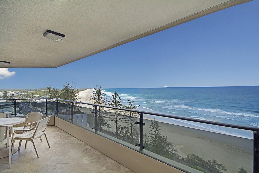 Clubb Coolum Beach Resort Sunshine Coast Esterno foto