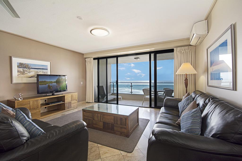 Clubb Coolum Beach Resort Sunshine Coast Esterno foto