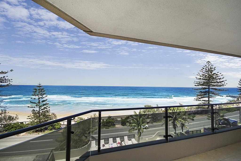 Clubb Coolum Beach Resort Sunshine Coast Esterno foto