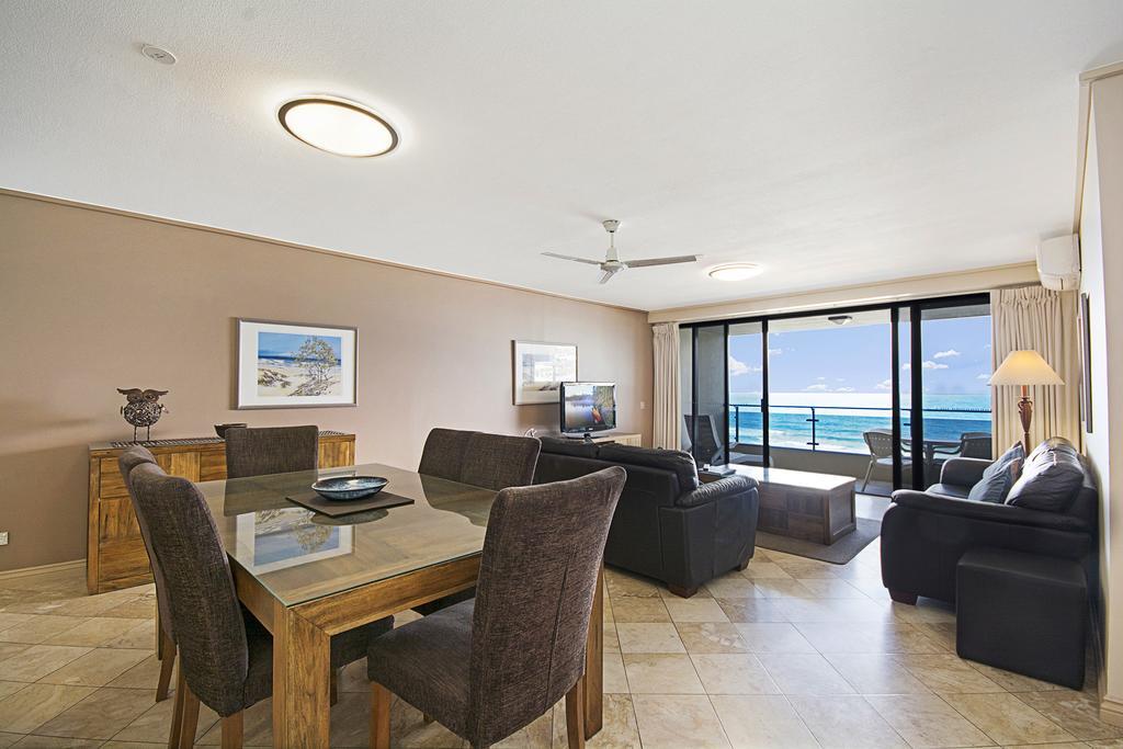 Clubb Coolum Beach Resort Sunshine Coast Esterno foto