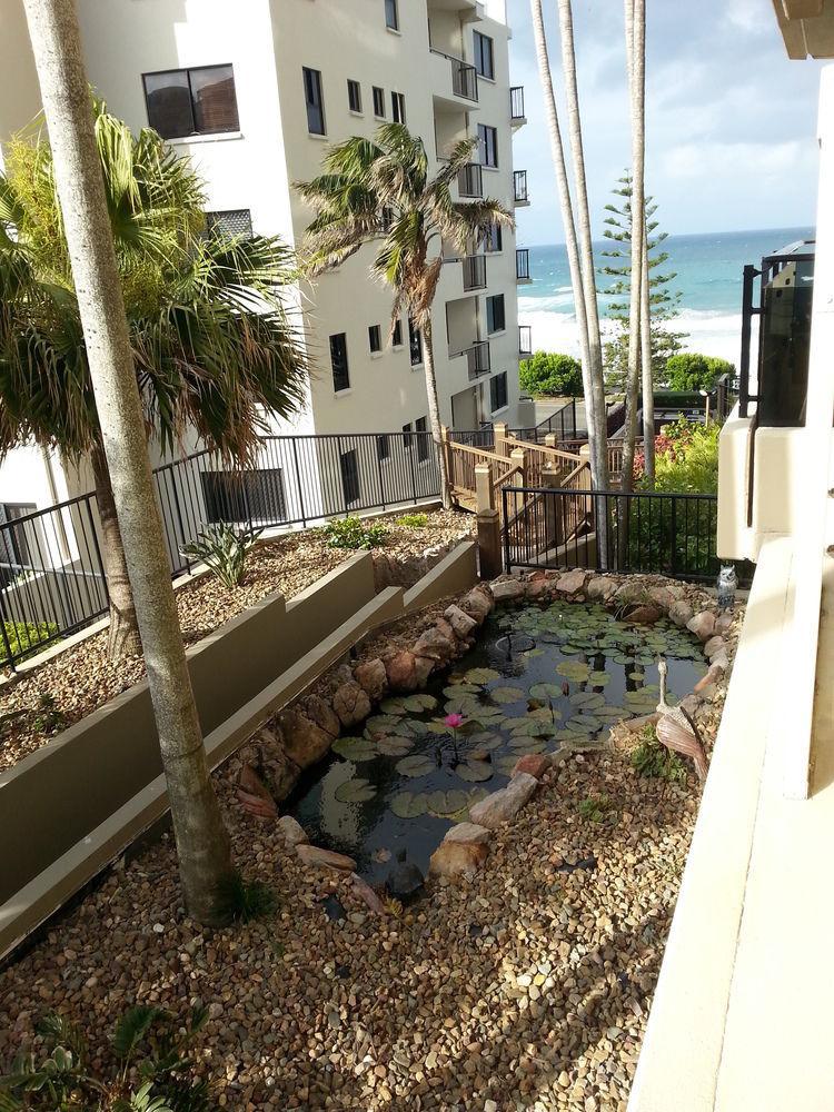 Clubb Coolum Beach Resort Sunshine Coast Esterno foto