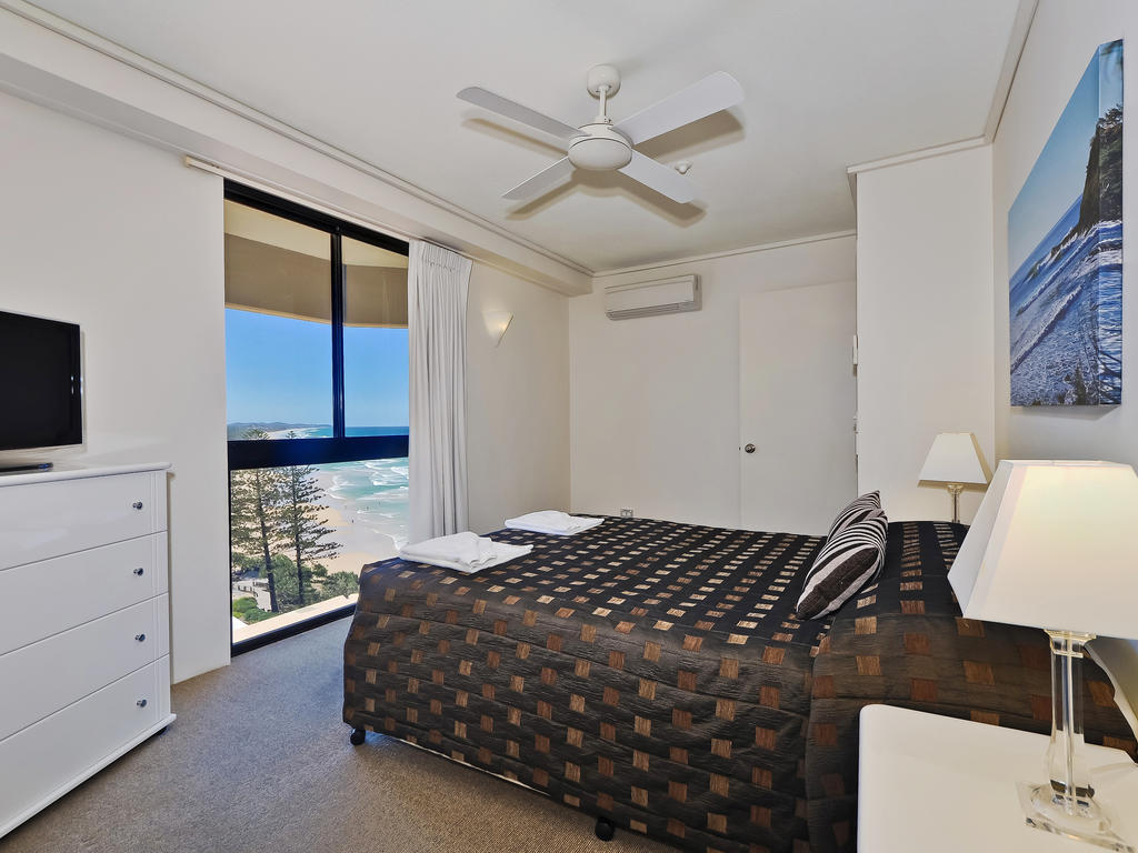 Clubb Coolum Beach Resort Sunshine Coast Esterno foto